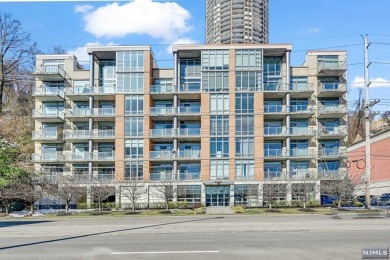 Hudson River Condo For Sale in North Bergen New Jersey