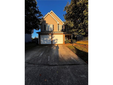 Lake Val Do Mar Home Sale Pending in Villa Rica Georgia