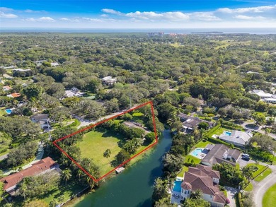 Discover a rare opportunity in Pinecrest with this beautifully - photo 4