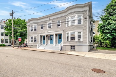 Located on the prominent corner of Munjoy and Wilson Streets - photo 2
