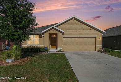 Welcome home! This 3-bedroom home sits on the Indian River - photo 2