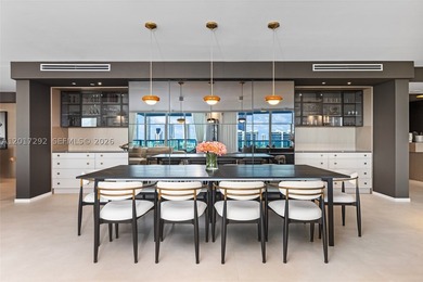 The Only One-of-One Trophy Combination Residence at Peninsula - photo 11