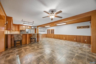 Welcome to your lake getaway with endless possibilities! Whether - photo 13