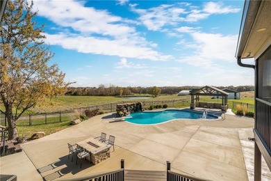 Luxury Estate on 40+/- Acres. Customize the arena to your - photo 15