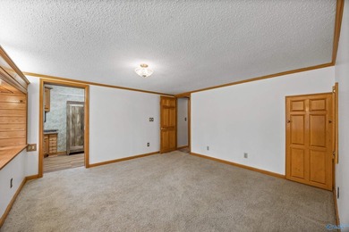 Welcome to your lake getaway with endless possibilities! Whether - photo 22