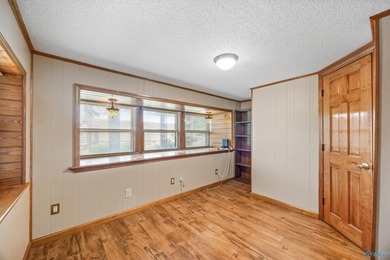 Welcome to your lake getaway with endless possibilities! Whether - photo 29