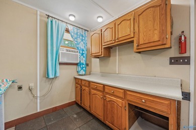 Welcome to your lake getaway with endless possibilities! Whether - photo 35