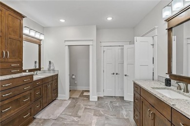 Luxury Estate on 40+/- Acres. Customize the arena to your - photo 48