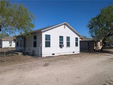 Exceptional opportunity to own a 5-unit income producing - photo 4