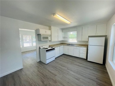 Exceptional opportunity to own a 5-unit income producing - photo 10