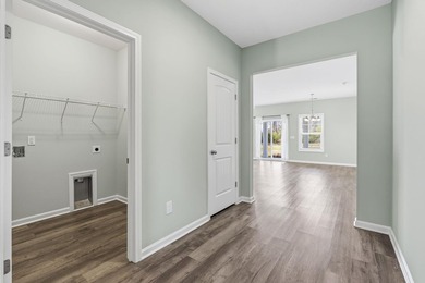Check out this awesome 3 bed/2 bath home located just minutes - photo 12