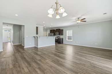 Check out this awesome 3 bed/2 bath home located just minutes - photo 14