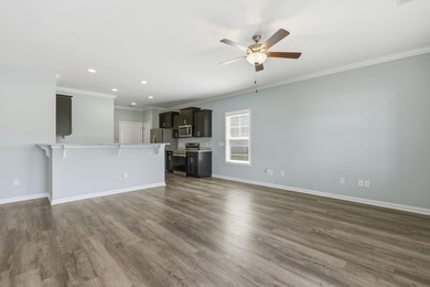 Check out this awesome 3 bed/2 bath home located just minutes - photo 16