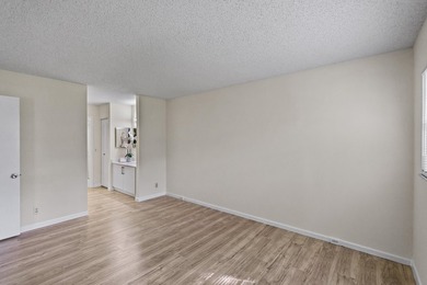 Beautifully renovated 2 BD, 2 BA first-floor condo in Century - photo 19