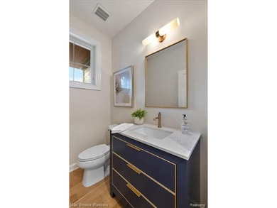 The Townhomes on Notre Dame offer modern living in the heart of - photo 22