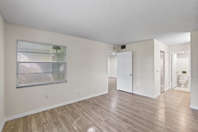 Beautifully renovated 2 BD, 2 BA first-floor condo in Century - photo 23