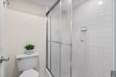 Beautifully renovated 2 BD, 2 BA first-floor condo in Century - photo 25