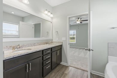 Check out this awesome 3 bed/2 bath home located just minutes - photo 30
