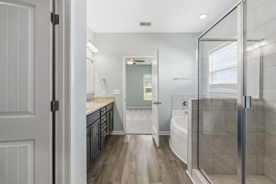 Check out this awesome 3 bed/2 bath home located just minutes - photo 33
