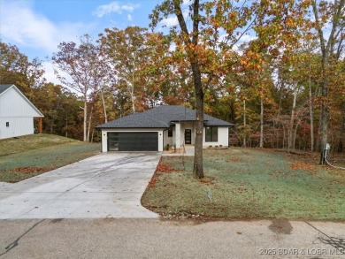 Lake Home For Sale in Porto Cima, Missouri