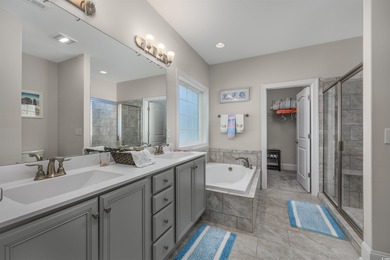 Looking for a 4-bed home in North Myrtle Beach just two blocks