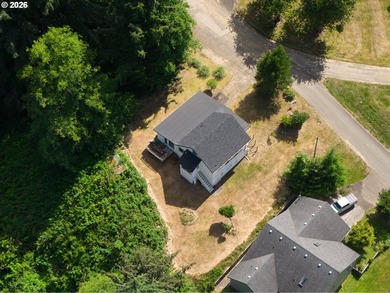Perched above charming downtown Nehalem, this remodeled coastal - photo 25