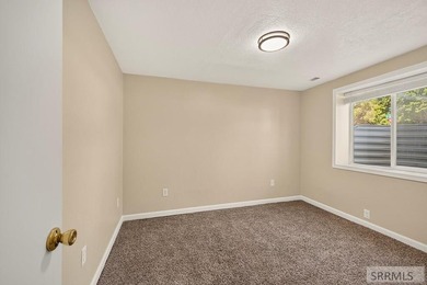 Oversized Corner Lot! Welcome to this beautifully maintained - photo 26