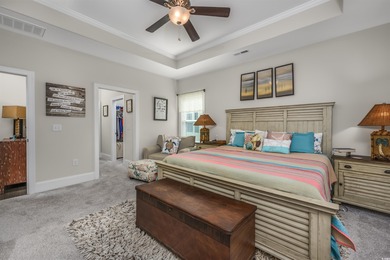 Looking for a 4-bed home in North Myrtle Beach just two blocks