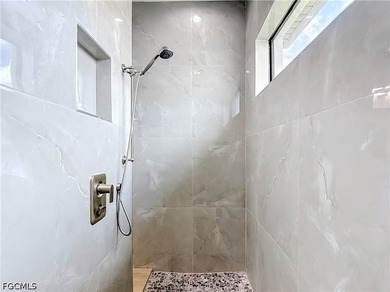 Welcome to 620 SW 26th Street, Cape Coral! This stunning - photo 30