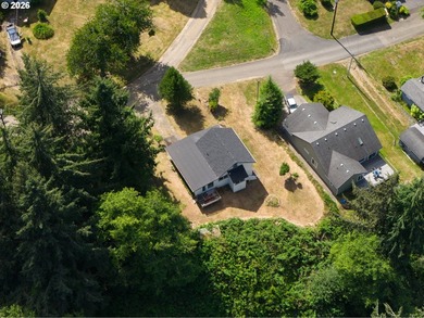 Perched above charming downtown Nehalem, this remodeled coastal - photo 30