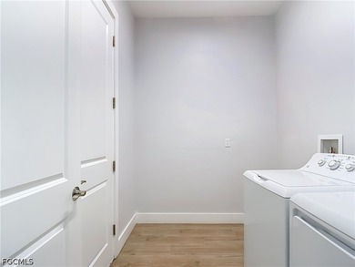 Welcome to 620 SW 26th Street, Cape Coral! This stunning - photo 32