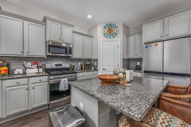 Looking for a 4-bed home in North Myrtle Beach just two blocks