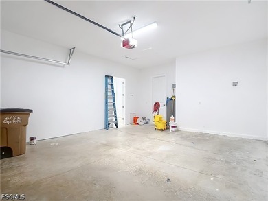 Welcome to 620 SW 26th Street, Cape Coral! This stunning - photo 36