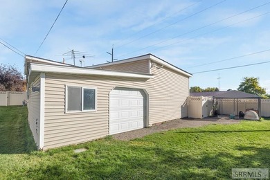 Oversized Corner Lot! Welcome to this beautifully maintained - photo 40