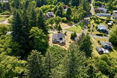 Perched above charming downtown Nehalem, this remodeled coastal - photo 43