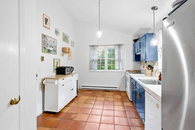 Located perfectly between East Hampton Village, Amagansett - photo 6