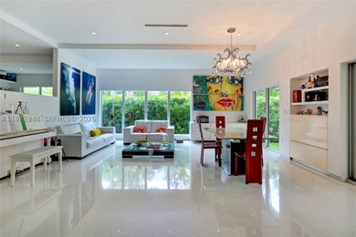 Located in Bay Heights, this 4-bedroom, 4.5-bath residence - photo 9