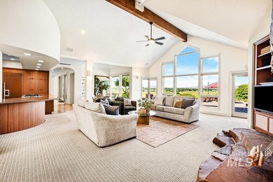 An extraordinary sanctuary of living & landscape, set on more - photo 11