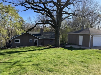Wandawega Lake Home For Sale in Elkhorn Wisconsin
