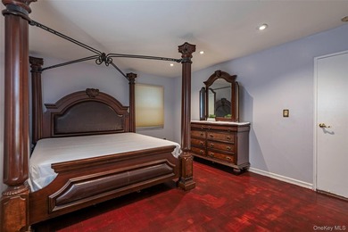 Welcome to this beautiful Hi-Ranch in Douglaston!! Features - photo 12