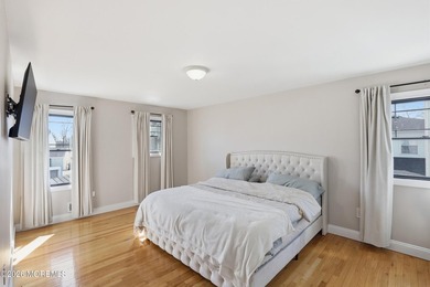 Beautiful Home in the Highly desirable Silverton Area on a - photo 13