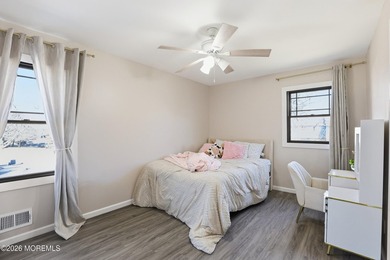 Beautiful Home in the Highly desirable Silverton Area on a - photo 16