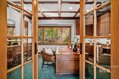 An extraordinary sanctuary of living & landscape, set on more - photo 23