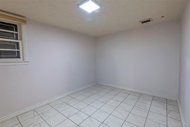 Welcome to this beautiful Hi-Ranch in Douglaston!! Features - photo 24