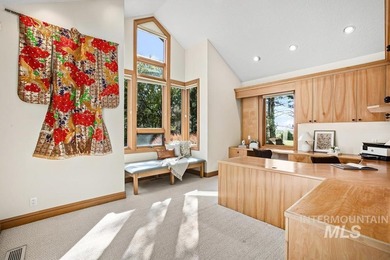 An extraordinary sanctuary of living & landscape, set on more - photo 25