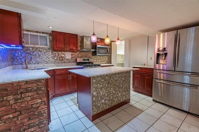 Welcome to this beautiful Hi-Ranch in Douglaston!! Features - photo 25