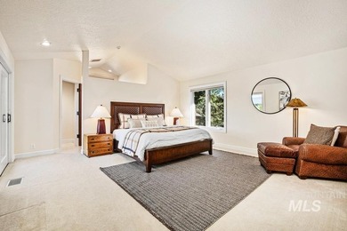 An extraordinary sanctuary of living & landscape, set on more - photo 27