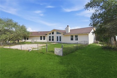 Nestled just minutes from the coast, this beautiful horse - photo 8