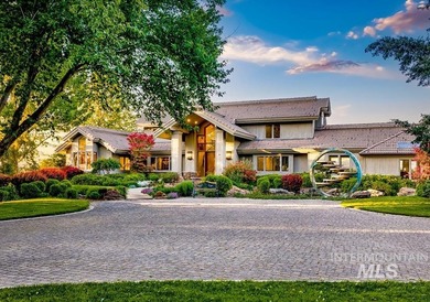 An extraordinary sanctuary of living & landscape, set on more - photo 36