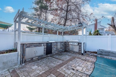 Welcome to this beautiful Hi-Ranch in Douglaston!! Features - photo 36